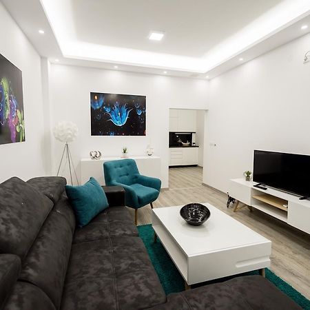 Centar Lux Apartment Arandjelovac Bagian luar foto