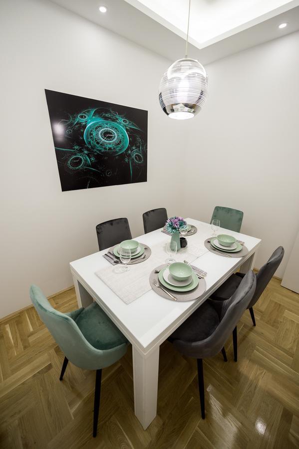 Centar Lux Apartment Arandjelovac Bagian luar foto
