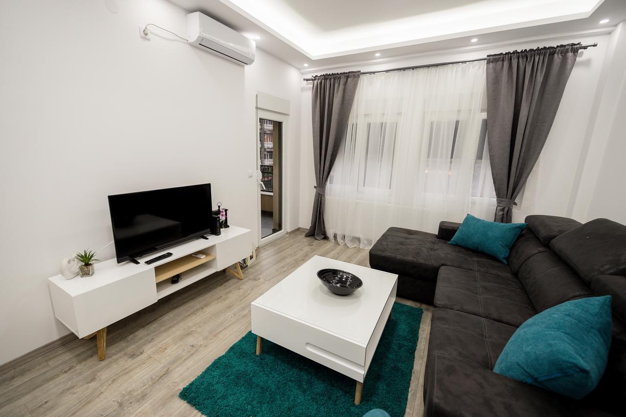 Centar Lux Apartment Arandjelovac Bagian luar foto