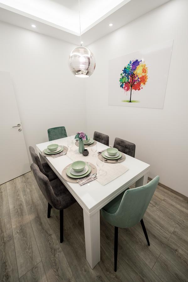 Centar Lux Apartment Arandjelovac Bagian luar foto