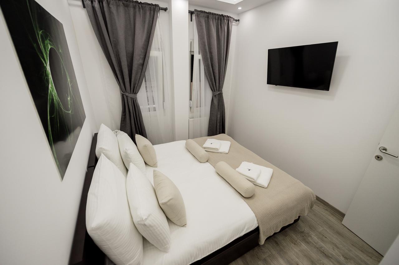 Centar Lux Apartment Arandjelovac Bagian luar foto